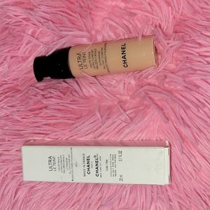 Chanel Ultra Le Teint Ultrawear All Day Comfort Flawless Finish Foundation  #B40